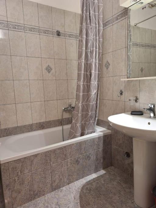 Family House Apartment Corfu  ภายนอก รูปภาพ